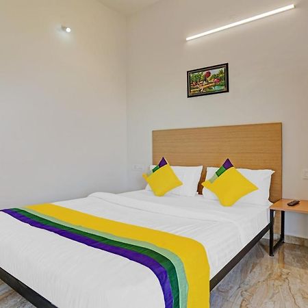Itsy Hotels Flowers Park Nashik Dış mekan fotoğraf