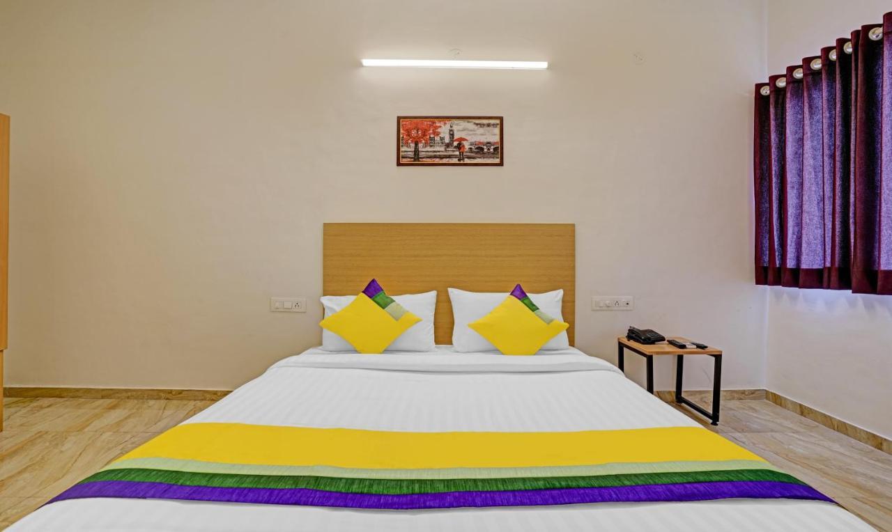Itsy Hotels Flowers Park Nashik Dış mekan fotoğraf