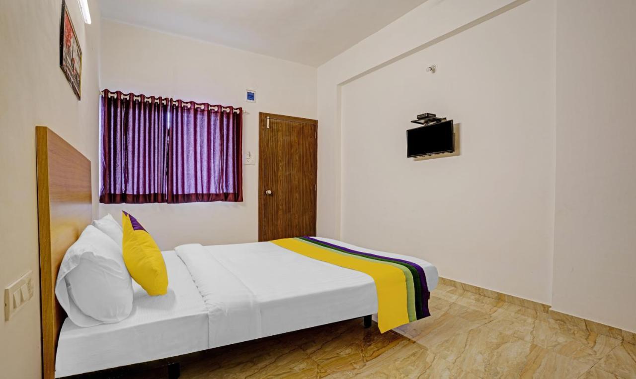 Itsy Hotels Flowers Park Nashik Dış mekan fotoğraf