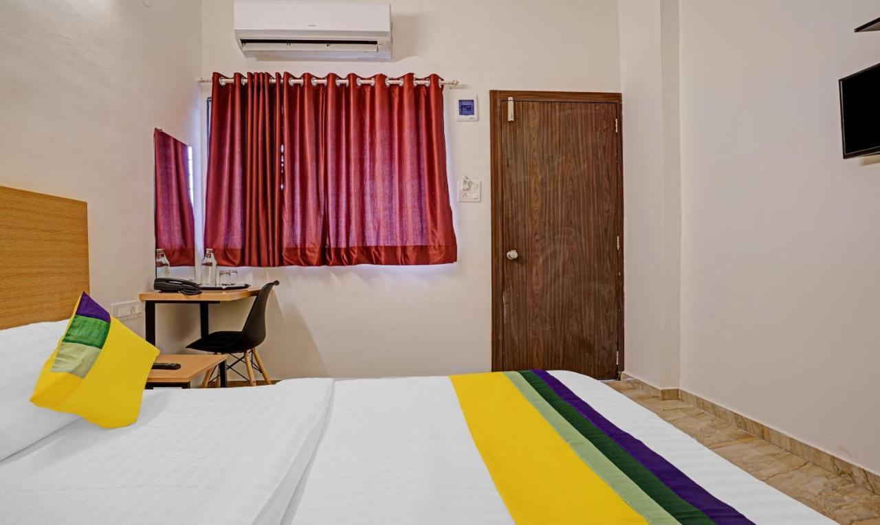 Itsy Hotels Flowers Park Nashik Dış mekan fotoğraf
