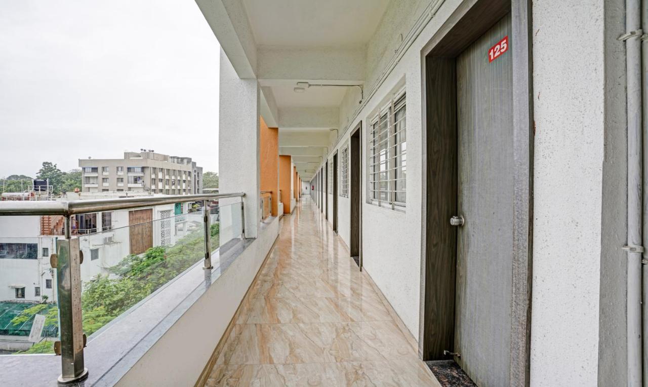 Itsy Hotels Flowers Park Nashik Dış mekan fotoğraf