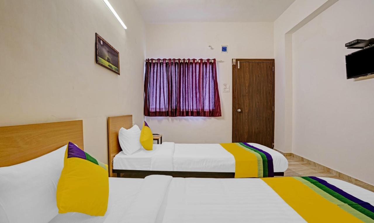 Itsy Hotels Flowers Park Nashik Dış mekan fotoğraf